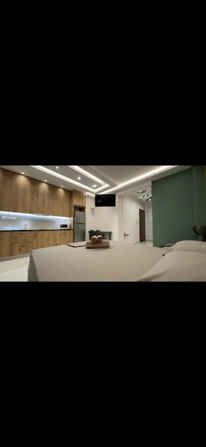 Hp Studio Luxury Apartment Atenas Exterior foto
